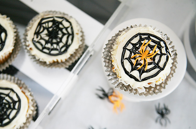 Easy to create spider cupcakes for Halloween