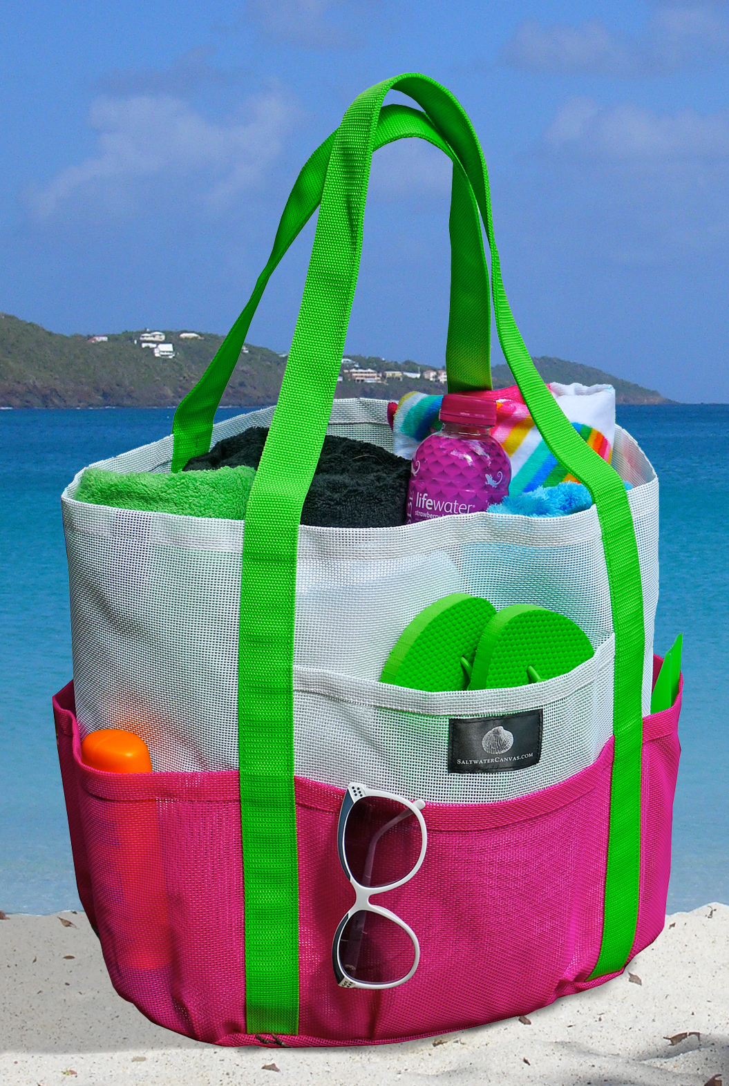 Behold, the Ultimate Beach Bag - Savvy Sassy Moms