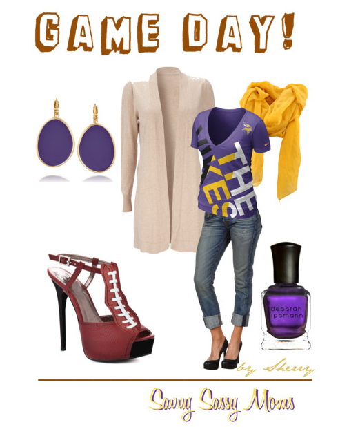 What to Wear to a Football Game: 10 Outfit Ideas