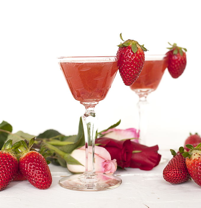 strawberry bourbon cocktail for valentines day