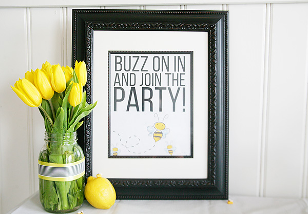 Bee party welcome sign & free printable